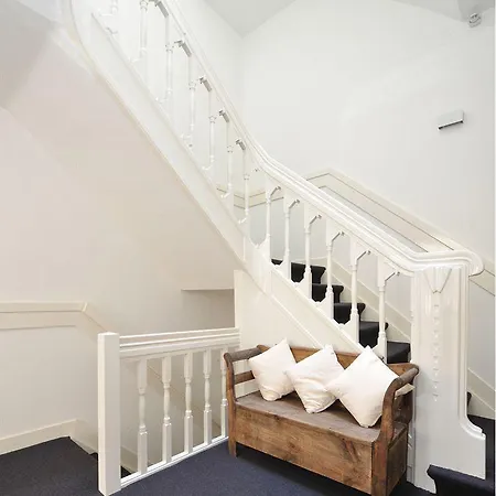 Apartment Intermezzo