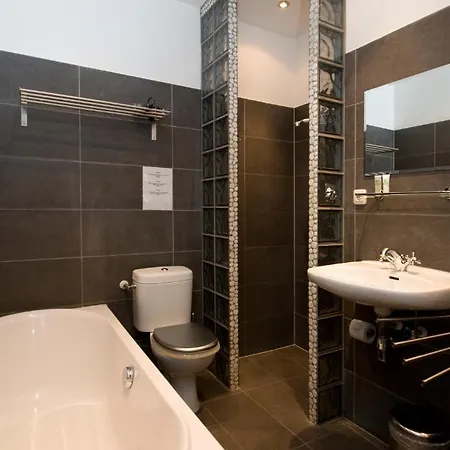 Apartment Intermezzo